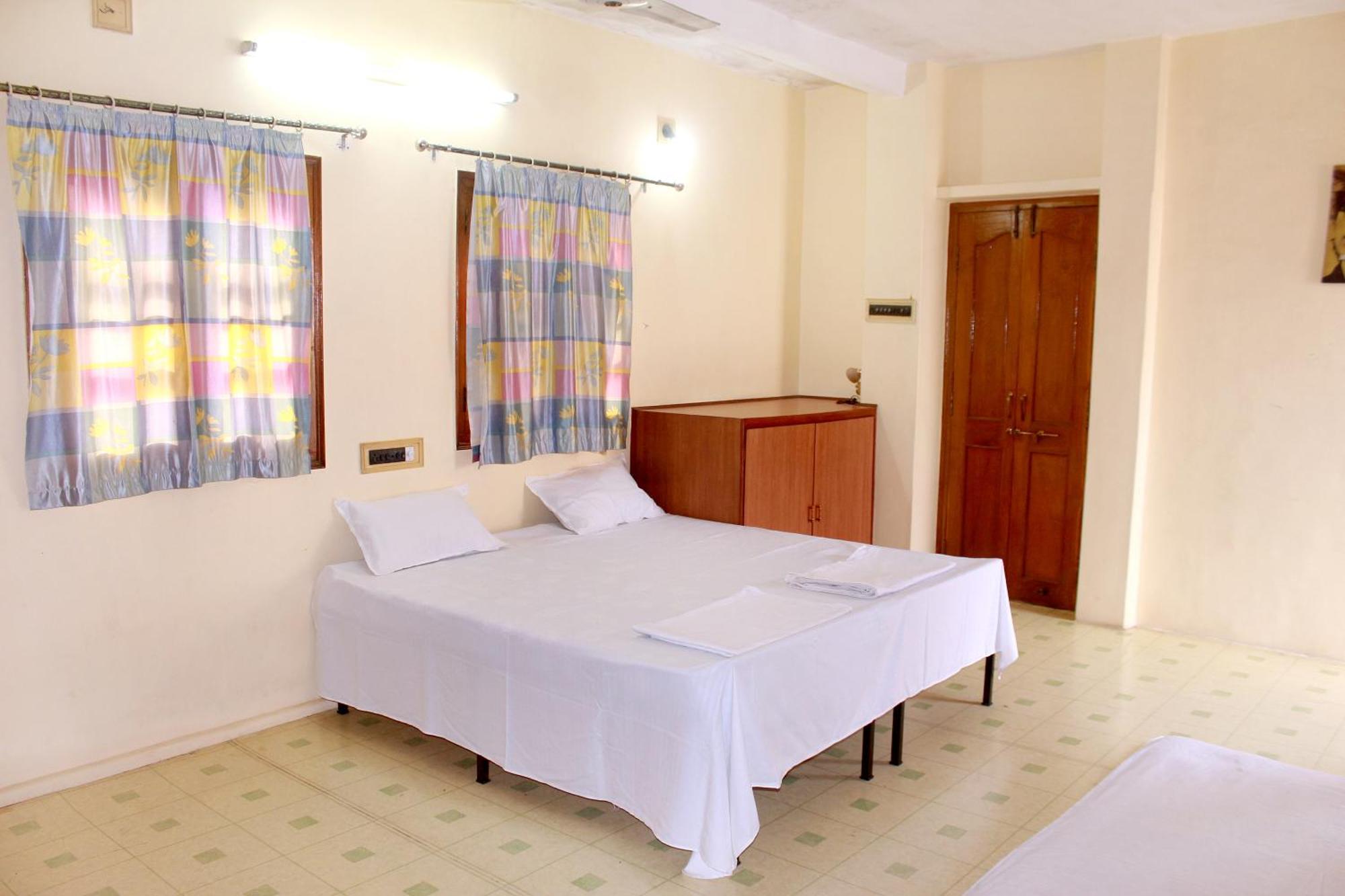 Perfect Homestay Ujjain Esterno foto